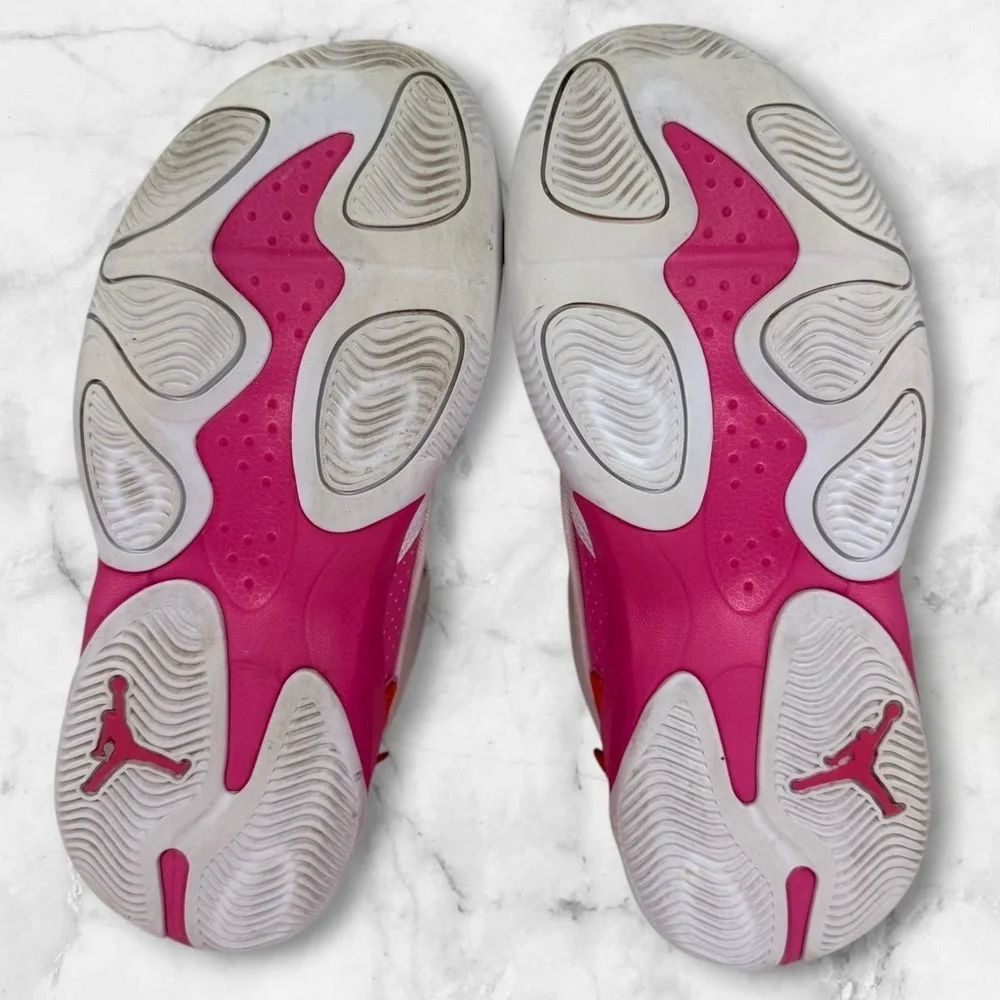 Kids Air Jordan Max Aura 4 size 6.5Y